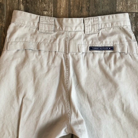 TOMMY Hilfiger khaki patch pocket shorts size 20 - Picture 8 of 10